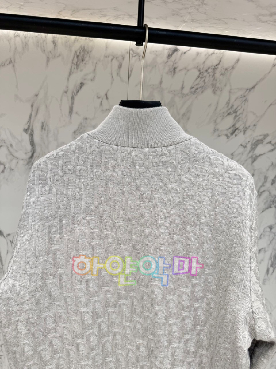 하얀악마 디올 패딩 (12).jpg