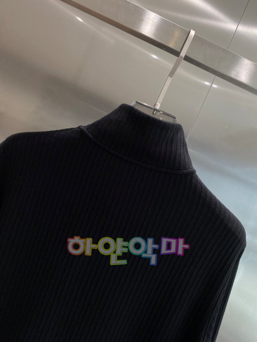 하얀악마 로로 니트 (10).jpg