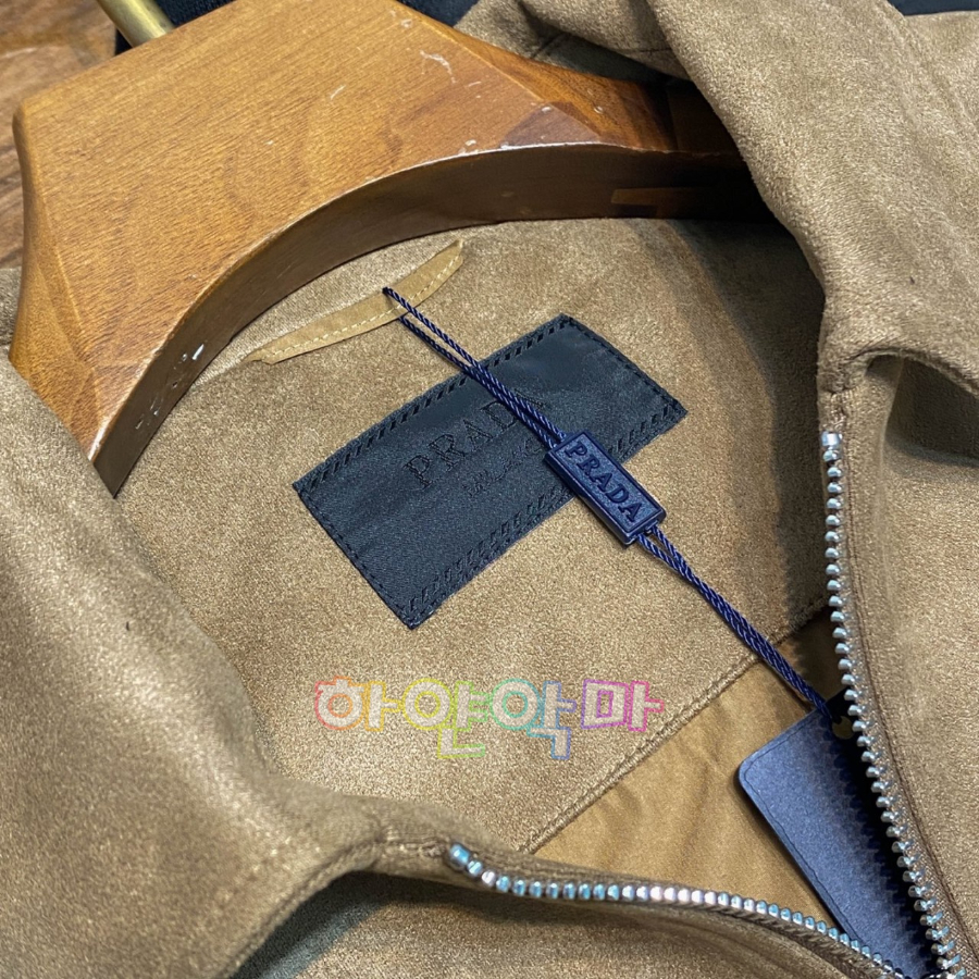 하얀악마 프라다 점퍼 (14).jpg