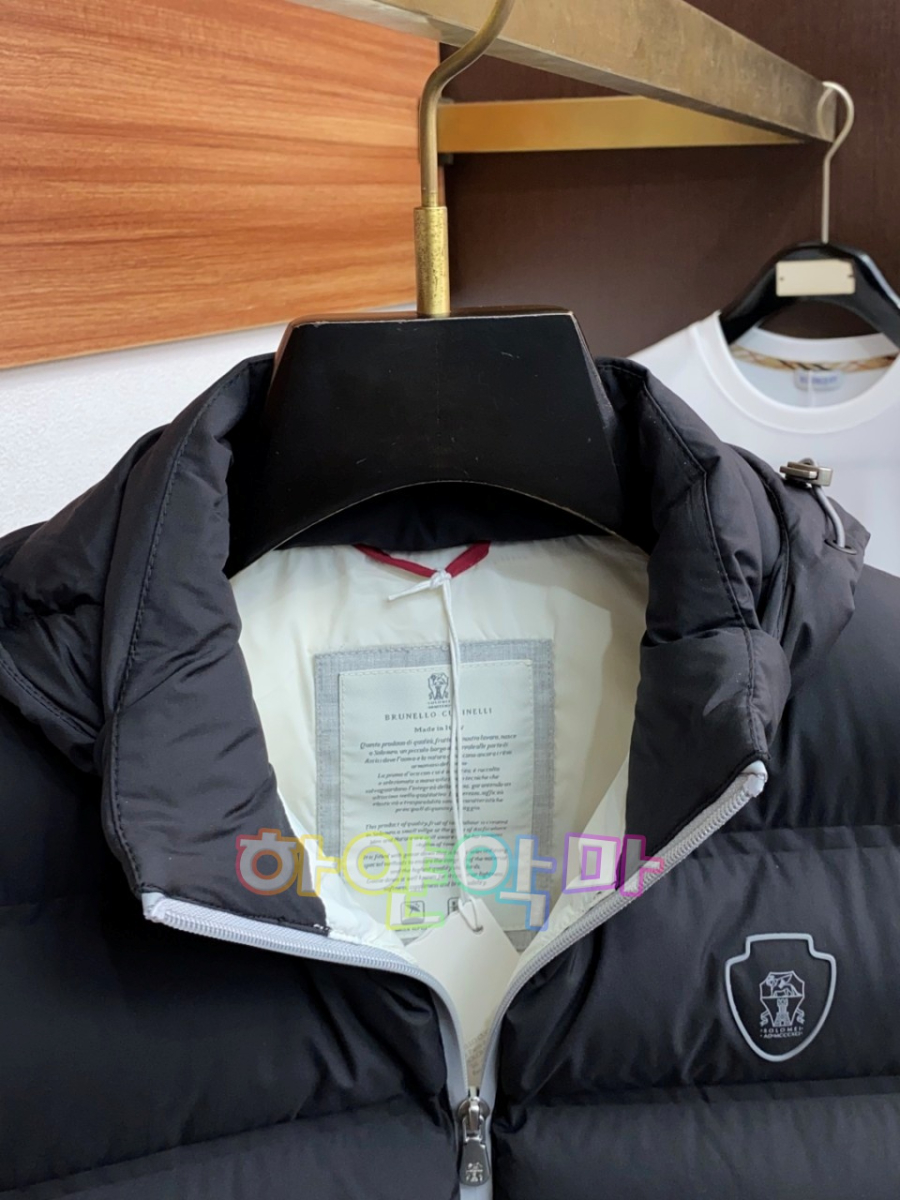 하얀악마 쿠치 패딩조끼 (3).jpg