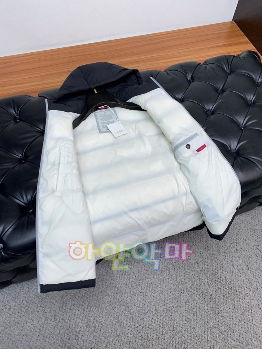 하얀악마 쿠치 패딩조끼 (8).jpg