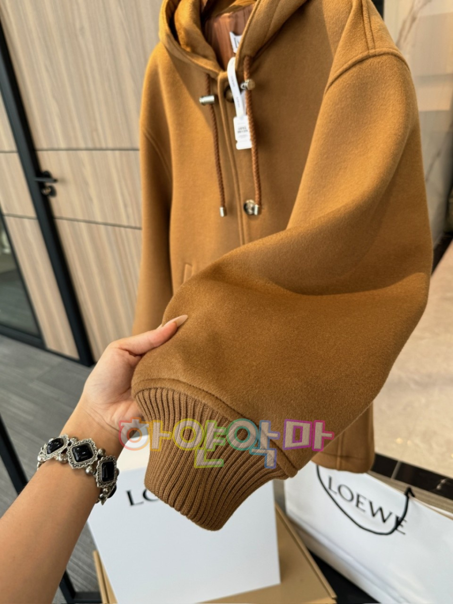 하얀악마 로에베 자켓 (7).jpg