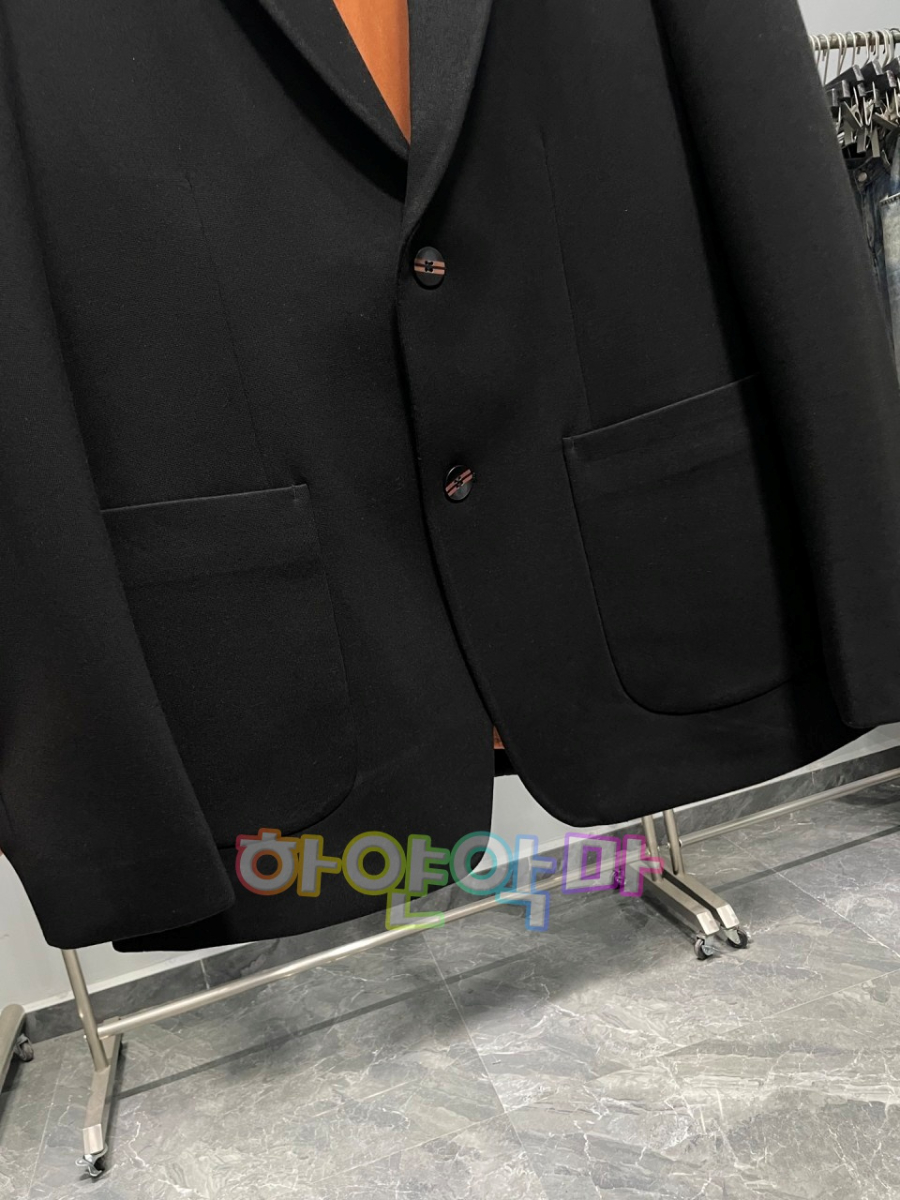 하얀악마 제냐 자켓 (8).jpg