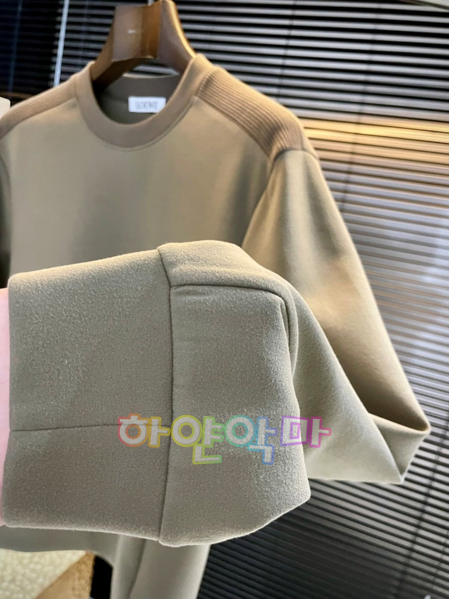 하얀악마 로에베 티셔츠 (6).jpg