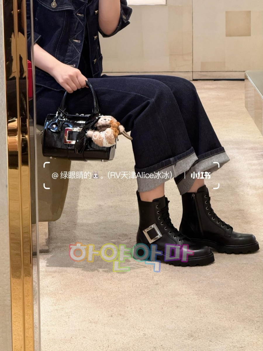 하얀악마 로저비비에 워커 (1).jpg