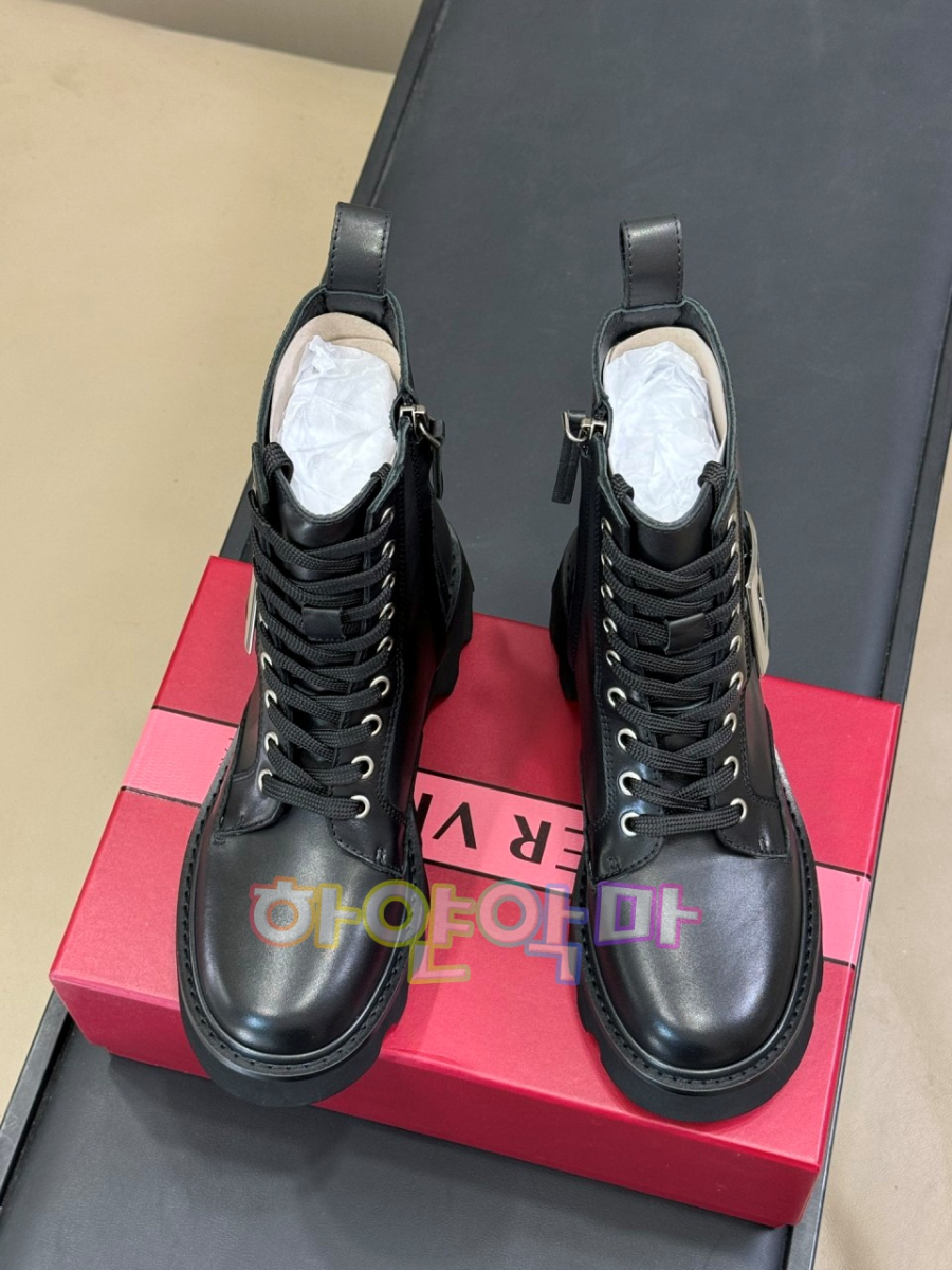 하얀악마 로저비비에 워커 (6).jpg