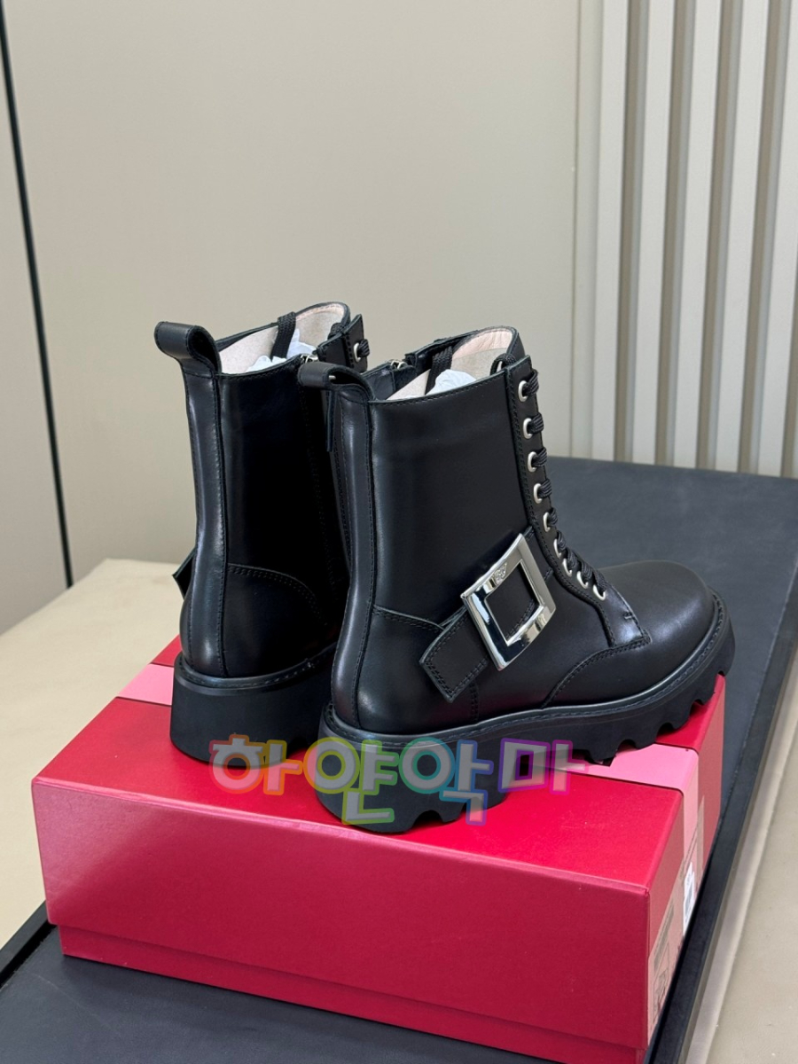 하얀악마 로저비비에 워커 (7).jpg