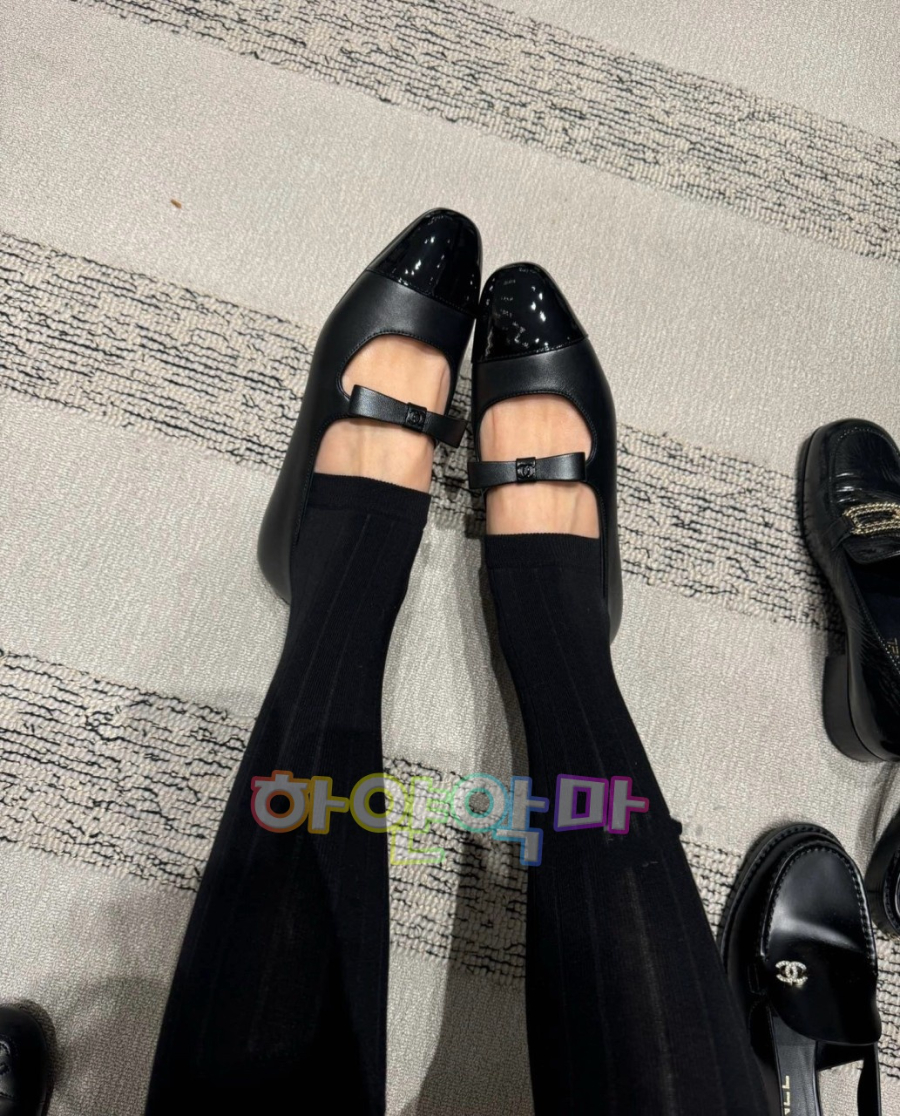 하얀악마 샤넬 플랫 (1).jpg