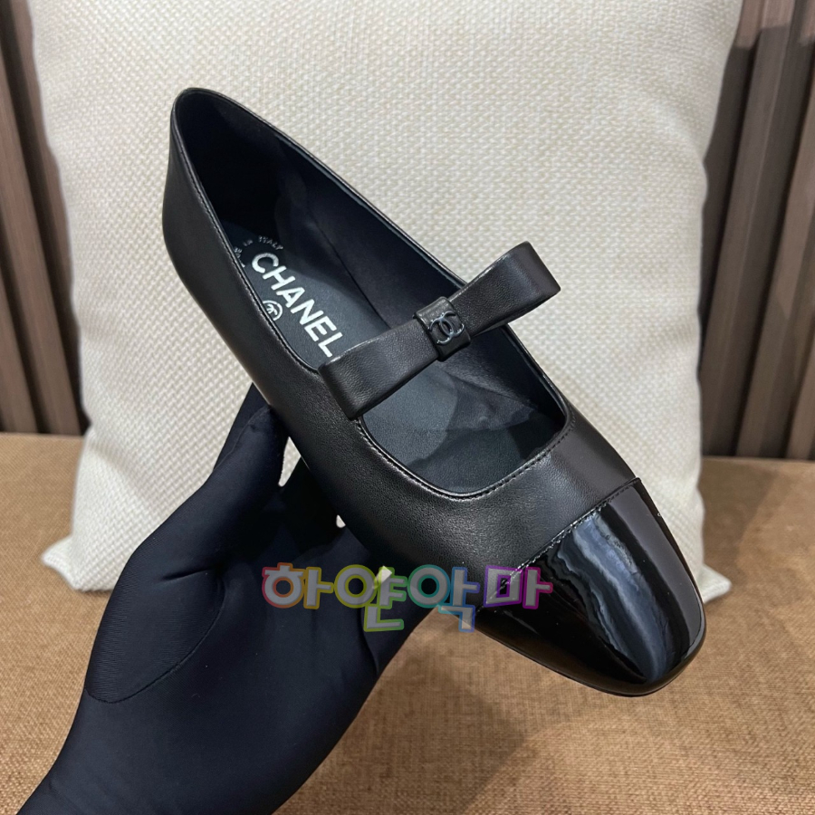 하얀악마 샤넬 플랫 (13).jpg