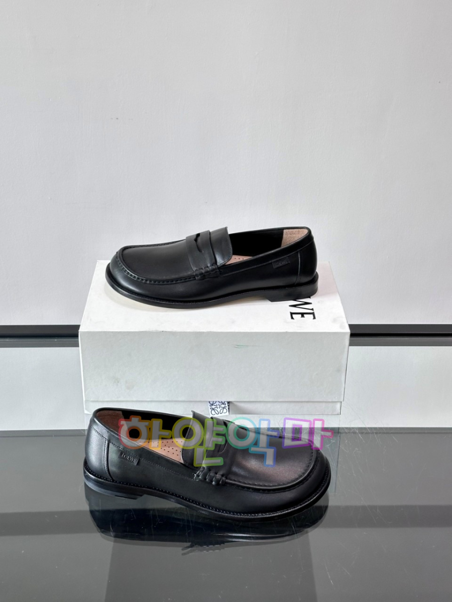 하얀악마 로에베 로퍼 (10).jpg