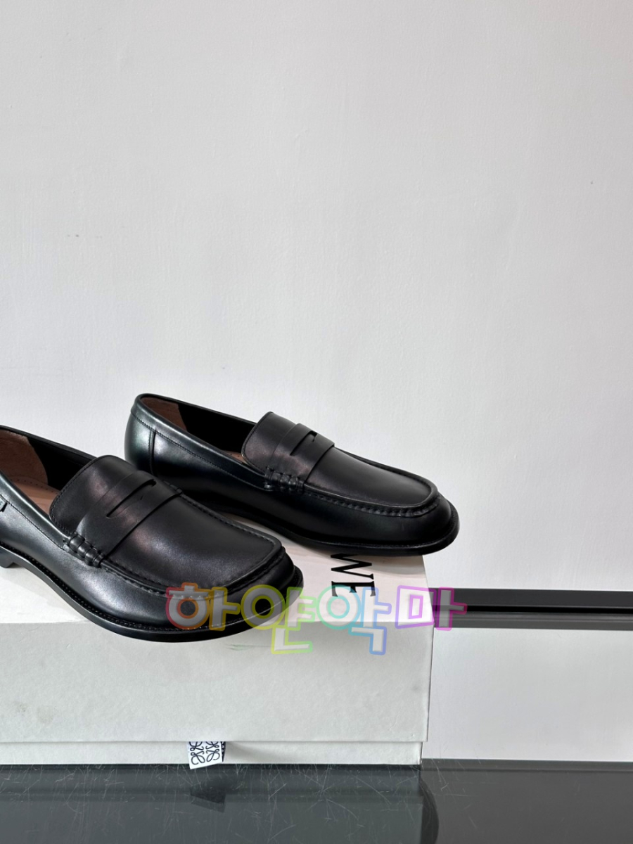 하얀악마 로에베 로퍼 (12).jpg