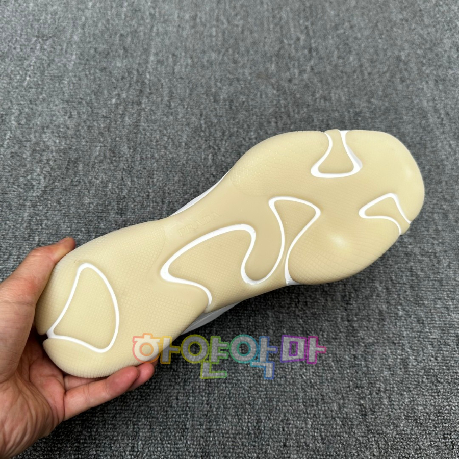 하얀악마 프라다 운동화 (12).jpg