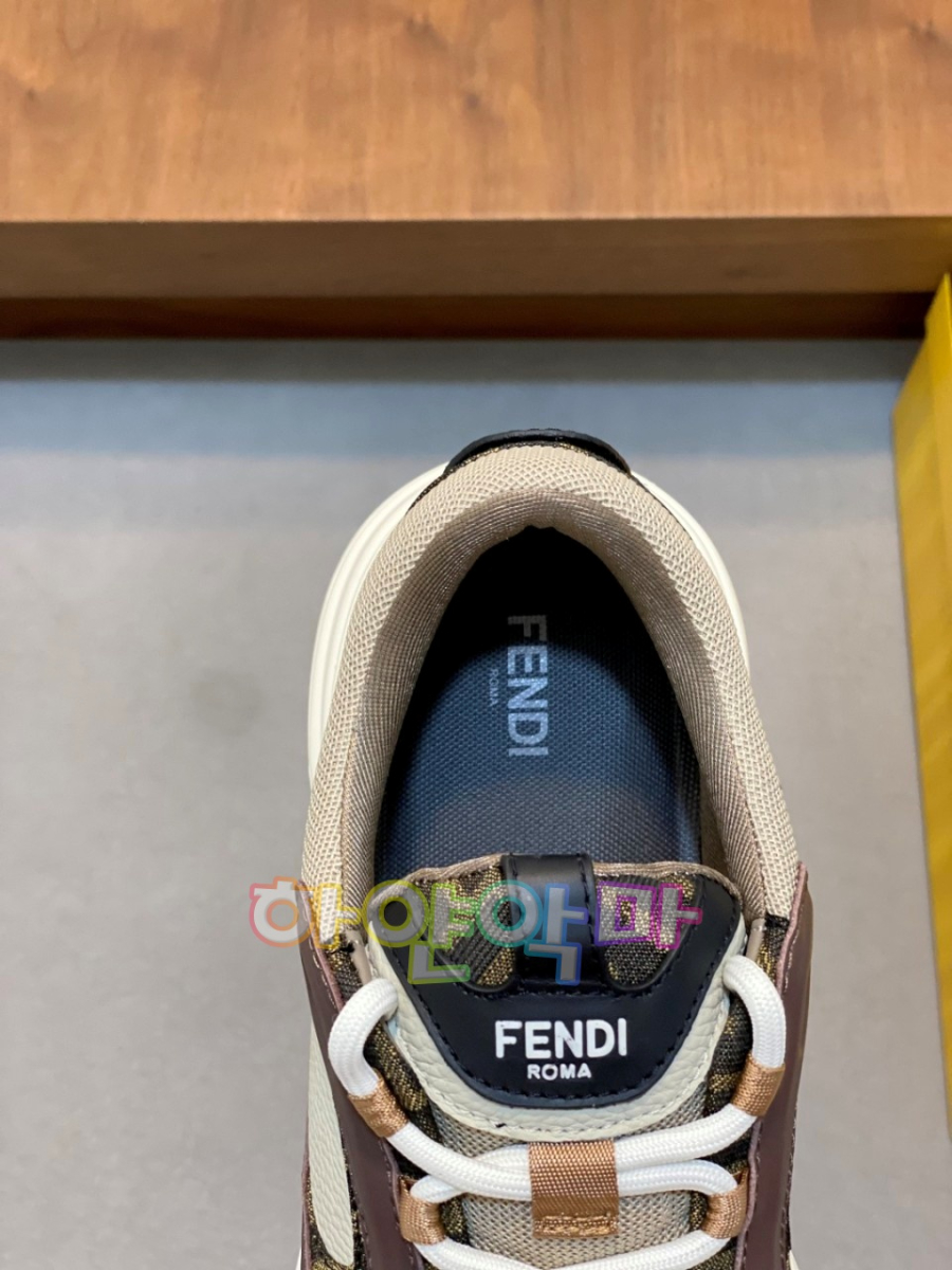 하얀악마 펜디 운동화 (8).jpg