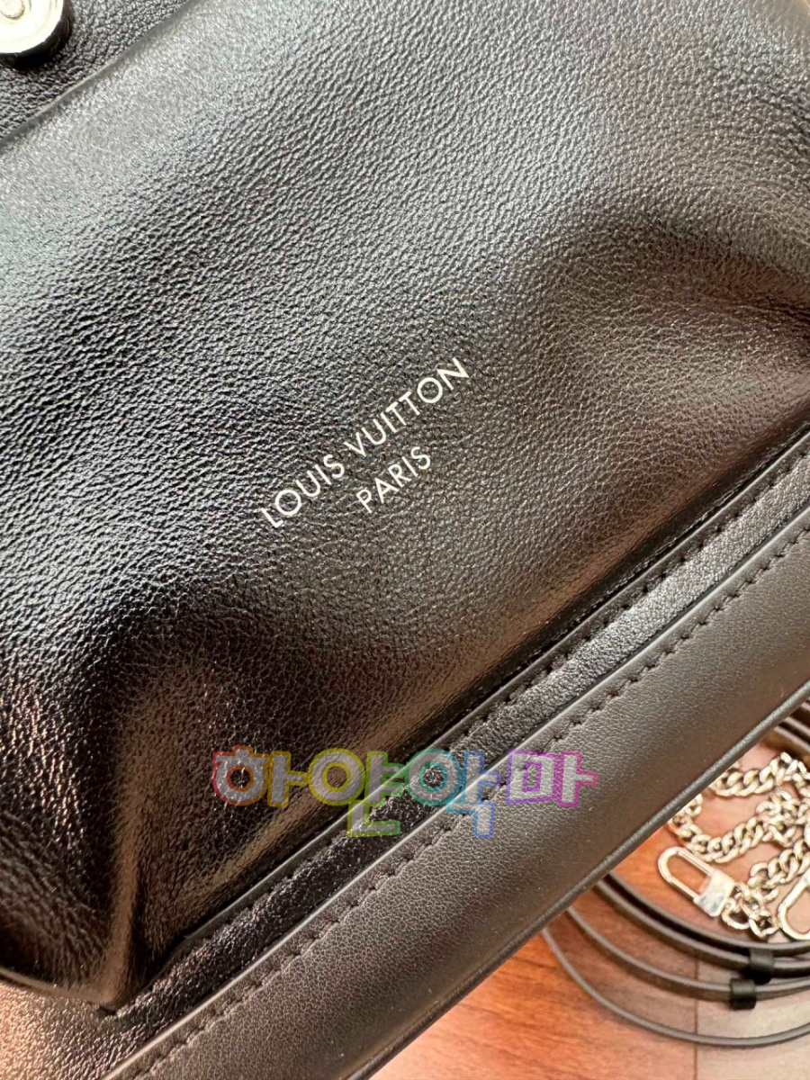 하얀악마 루이 몽수리 (10).jpg