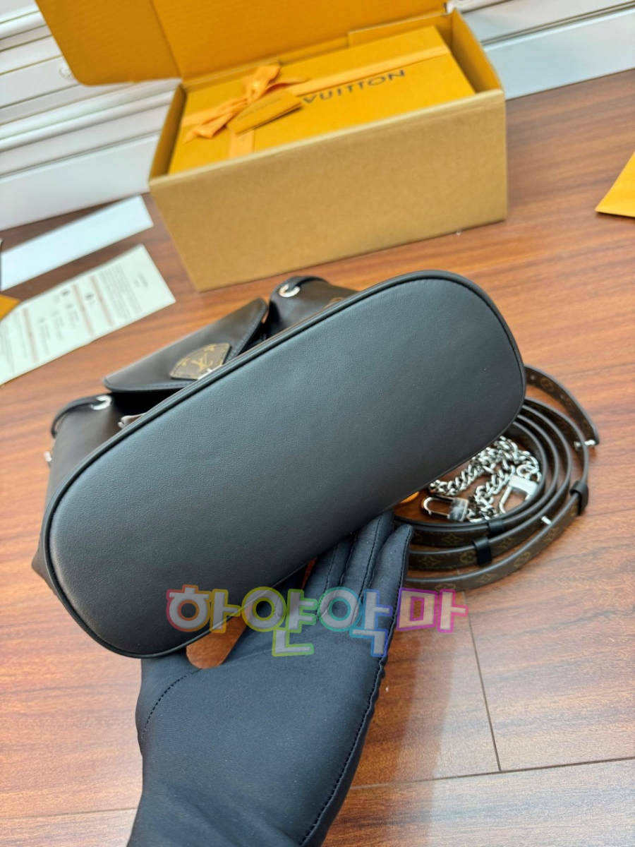 하얀악마 루이 몽수리 (11).jpg