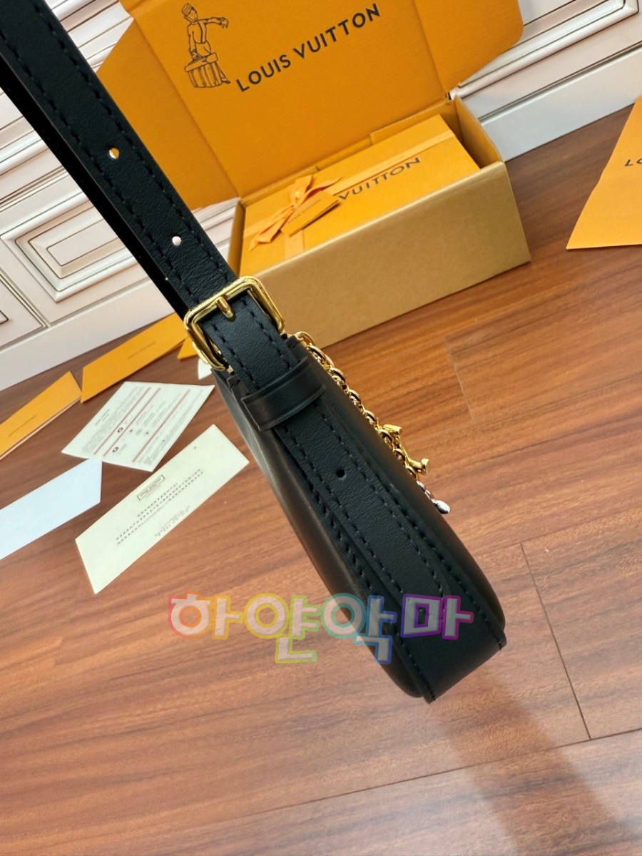 하얀악마 루이 포쉐트 (6).jpg