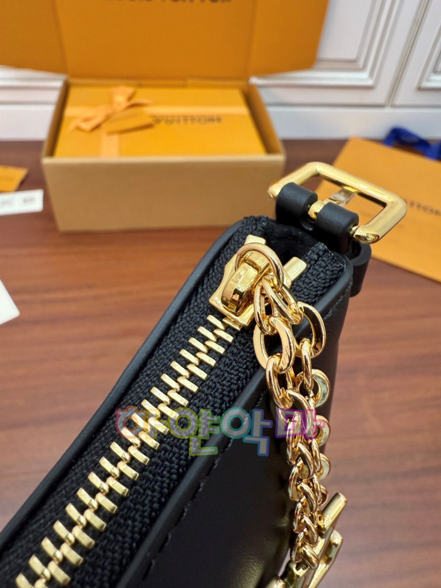 하얀악마 루이 포쉐트 (13).jpg