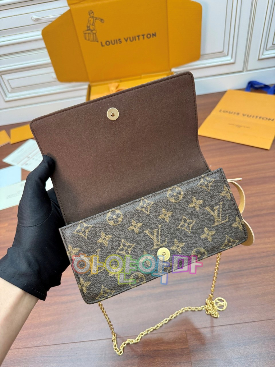 하얀악마 루이 체인백 (8).jpg