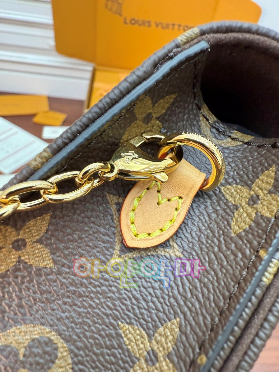 하얀악마 루이 체인백 (11).jpg