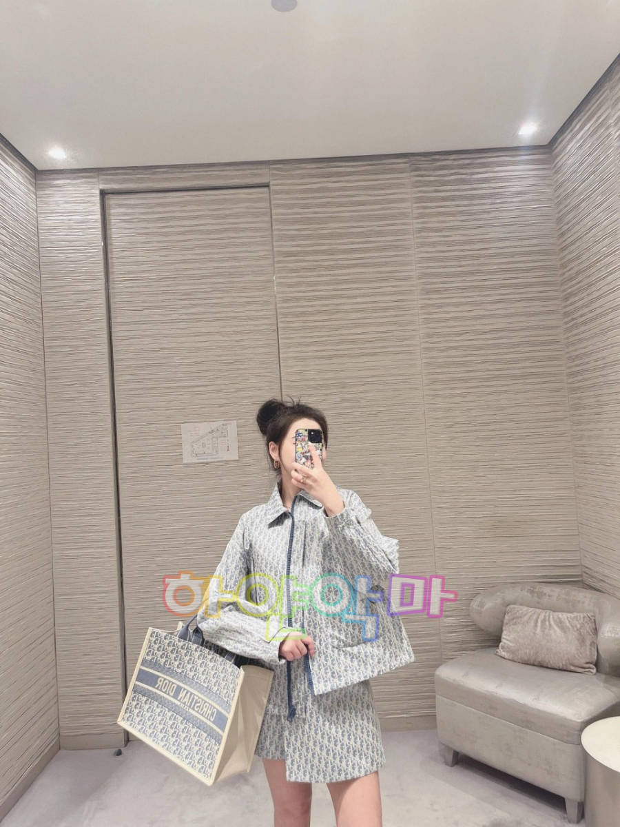 하얀악마 디올 북토트 (1).jpg