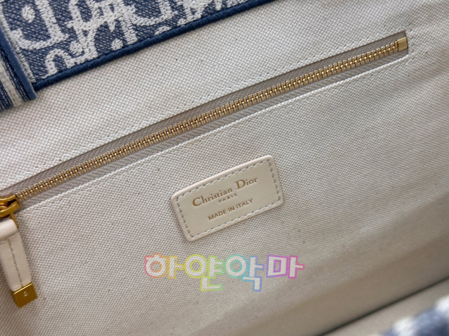 하얀악마 디올 북토트 (19).jpg