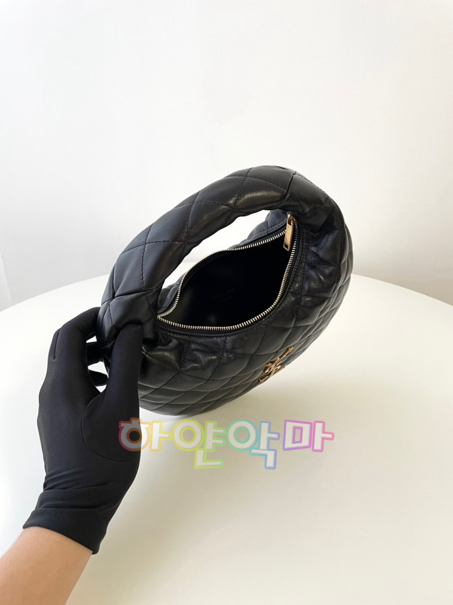 하얀악마 생로랑 이카리노 (11).jpg