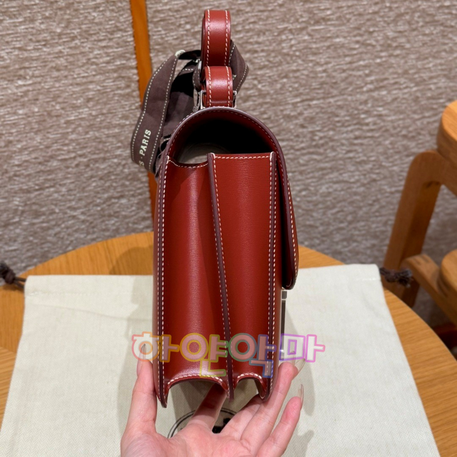 하얀악마 에르 콘스탄스 (4).jpg