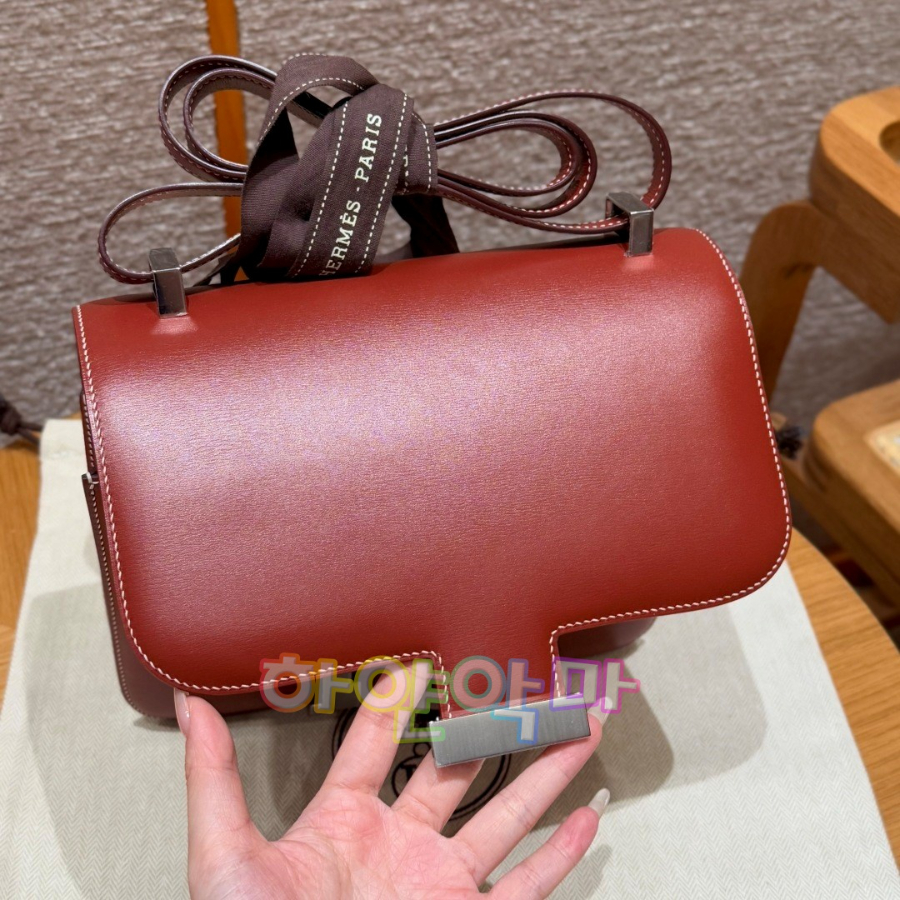 하얀악마 에르 콘스탄스 (6).jpg