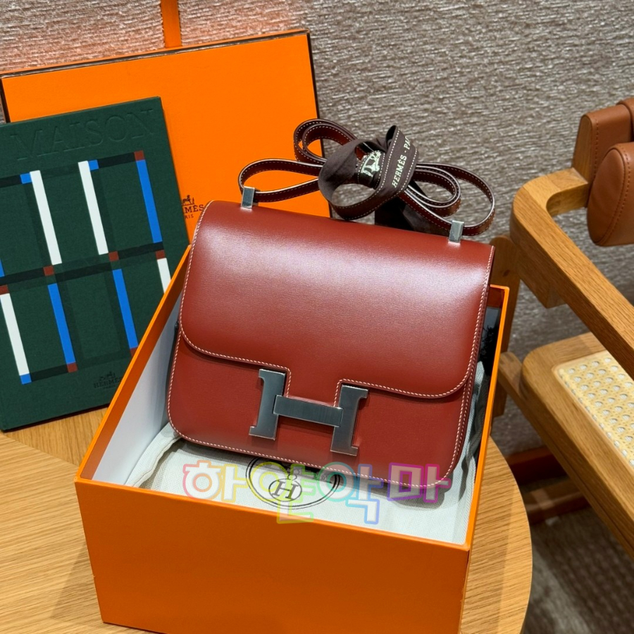 하얀악마 에르 콘스탄스 (10).jpg