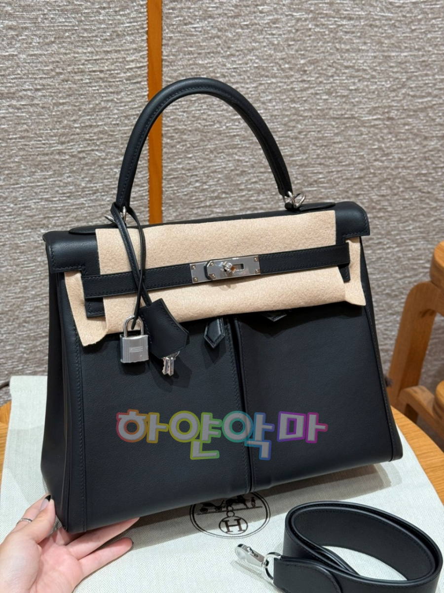 하얀악마 에르 라키스 (1).jpg