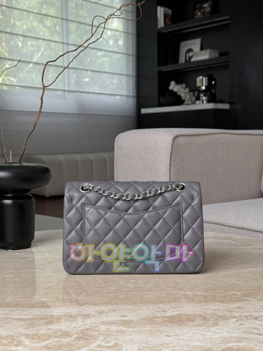 하얀악마 샤넬 플랩백 (4).jpg