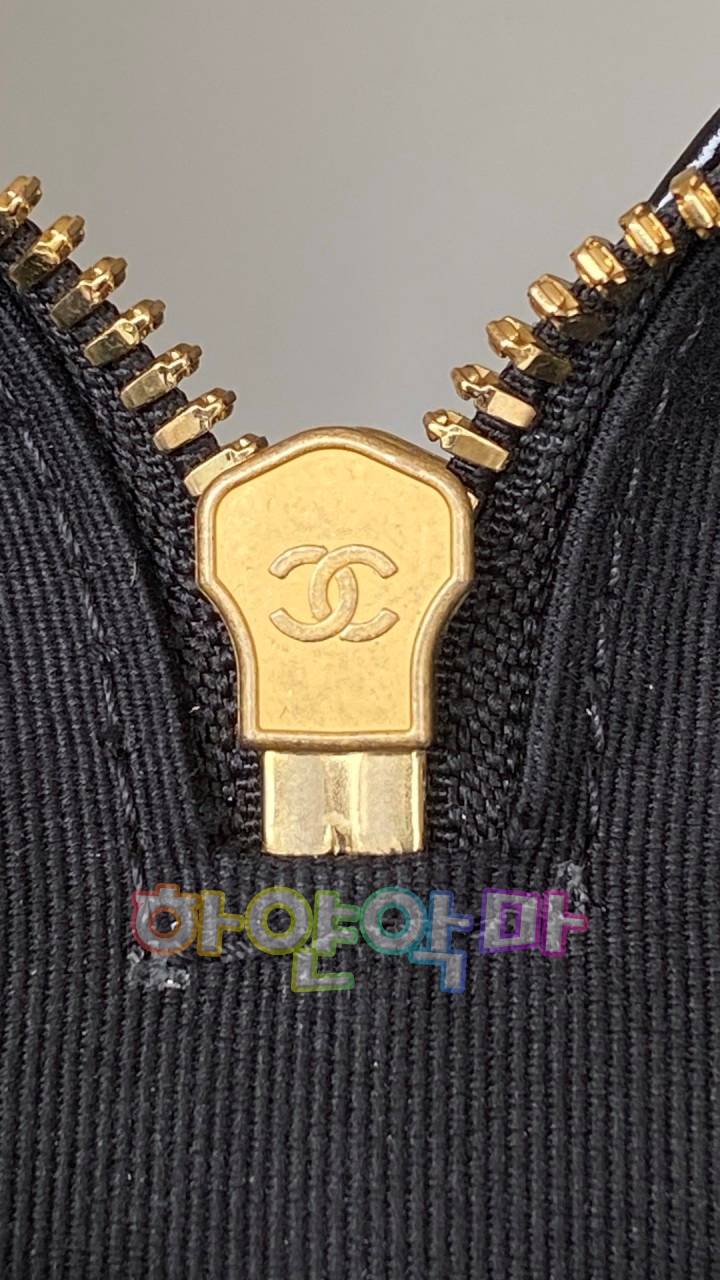 하얀악마 샤넬 볼링백 (23).jpg