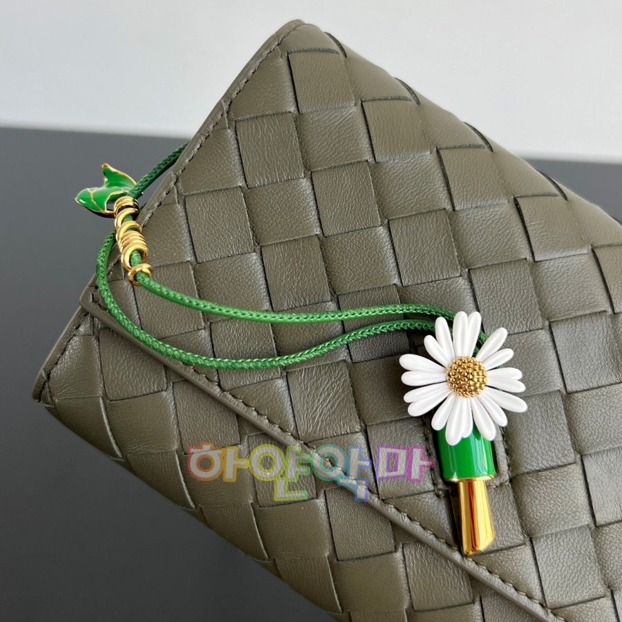 하얀악마 보테가 파우치 (8).jpg