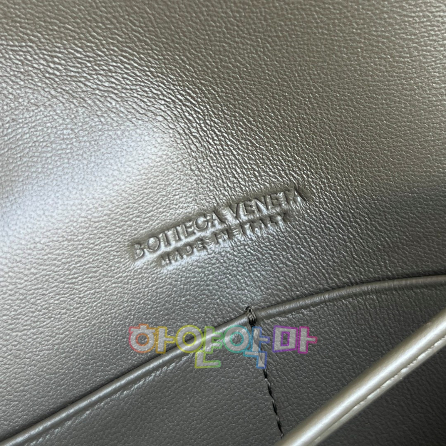 하얀악마 보테가 파우치 (9).jpg