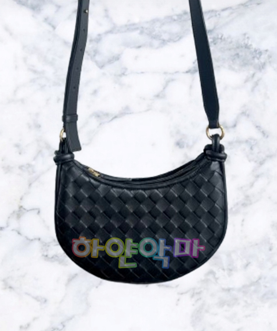 하얀악마 보테가 제멜리 (11).jpg