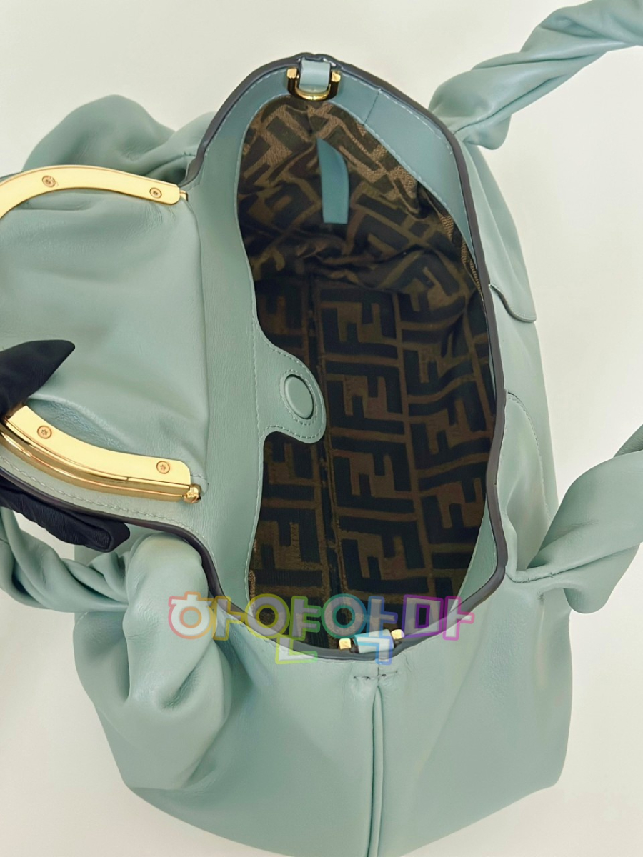 하얀악마 펜디 스파이 (11).jpg