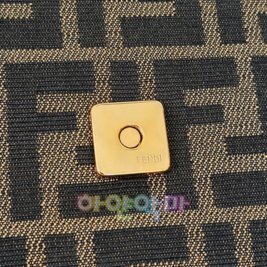 하얀악마 펜디 바게트 (7).jpg