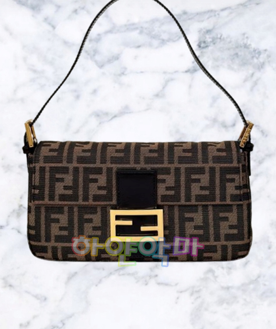 하얀악마 펜디 바게트 (12).jpg