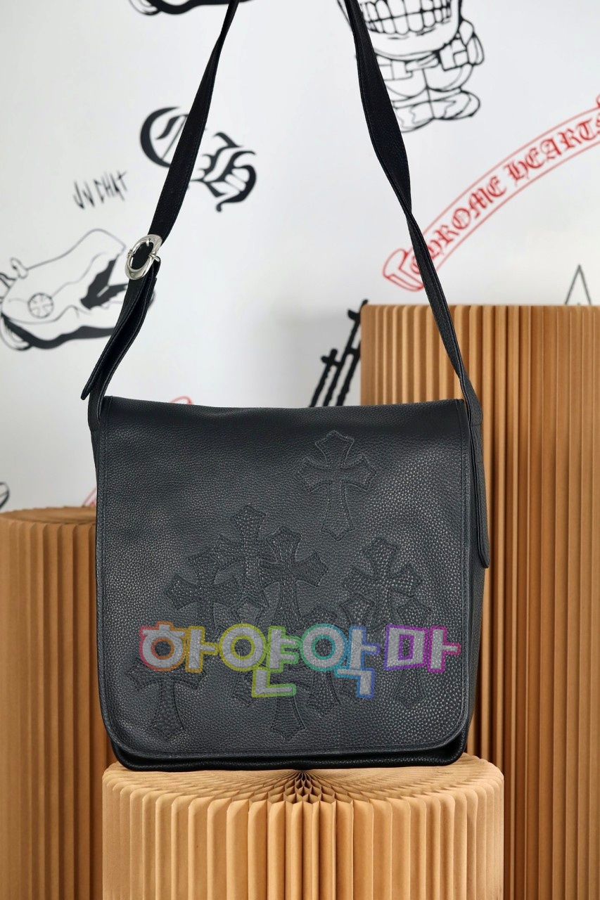 하얀악마 크롬하츠 크로스백 (1).jpg