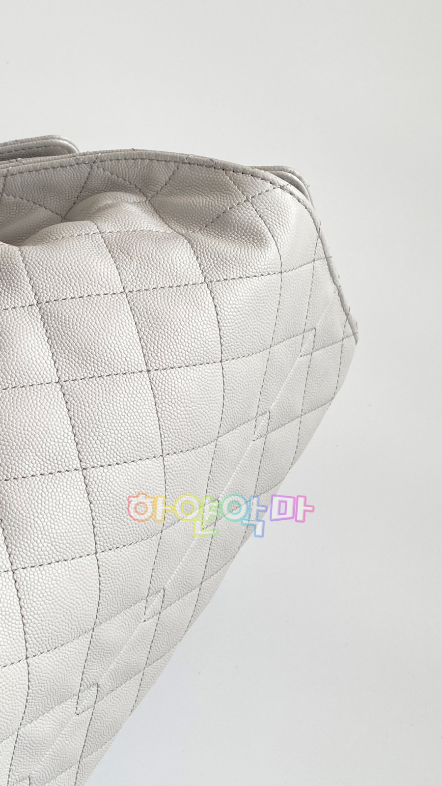 하얀악마 샤넬 25백 (8).jpg