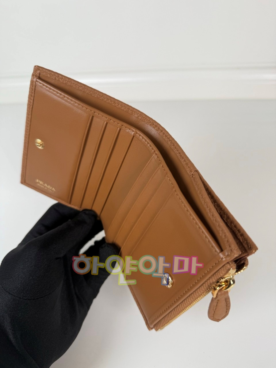 하얀악마 프라다 지갑 (8).jpg