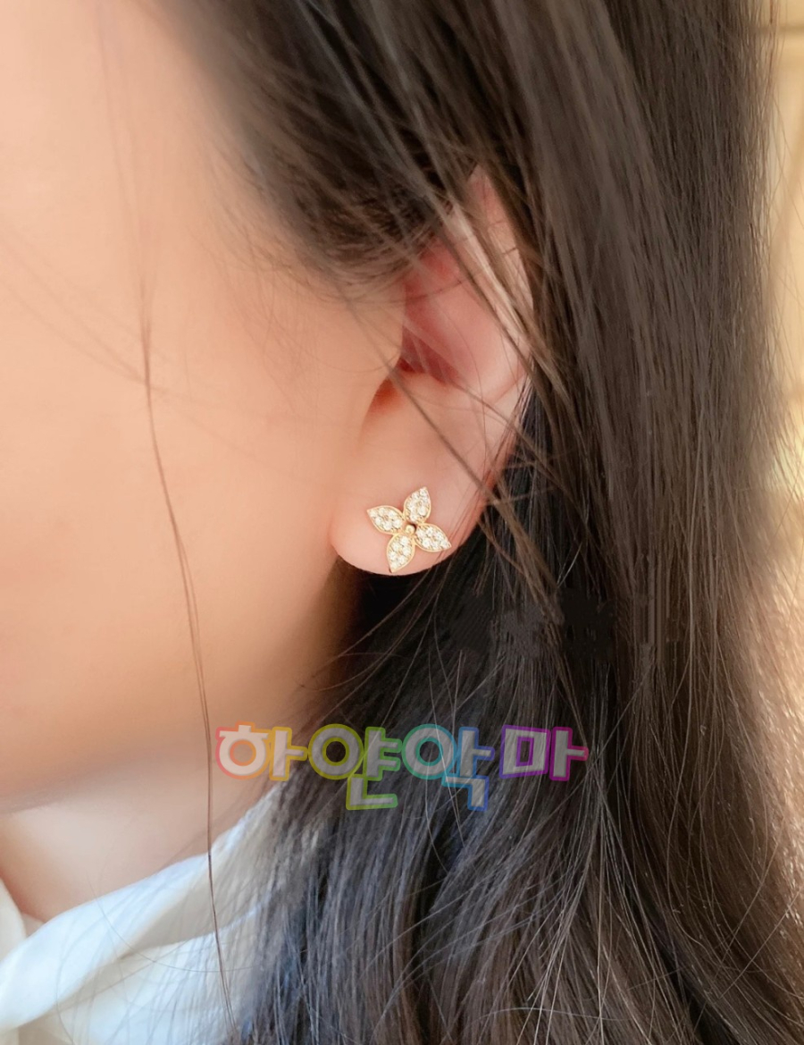 하얀악마 루이 귀걸이 (2).jpg