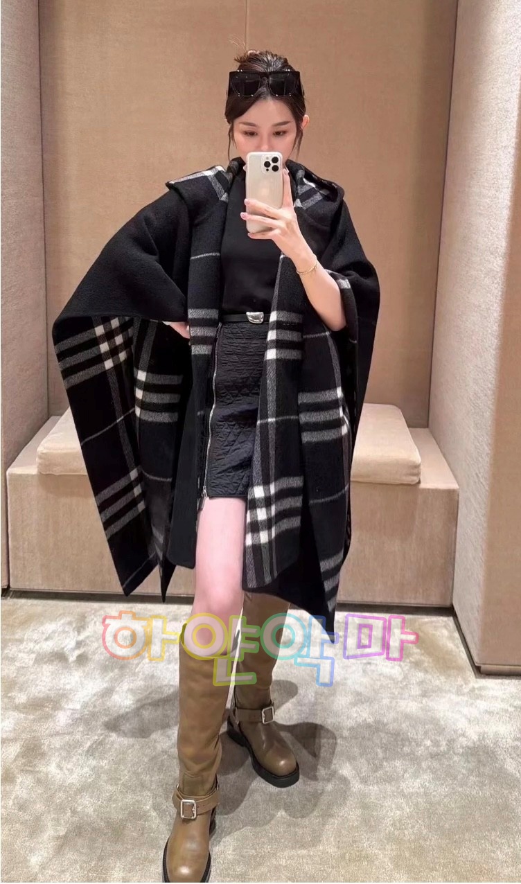 하얀악마 버버리 케이프 (1).jpg