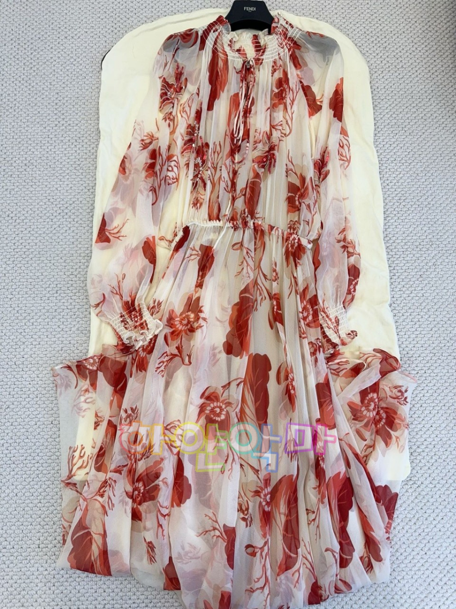 하얀악마 펜디 원피스 (14).jpg