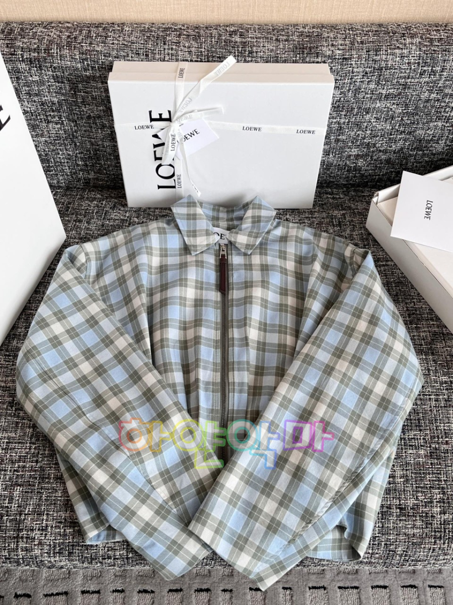 하얀악마 로에베 점퍼 (13).jpg