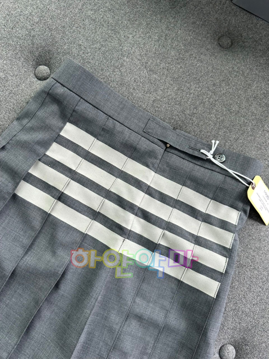 하얀악마 톰브라운 치마 (8).jpg