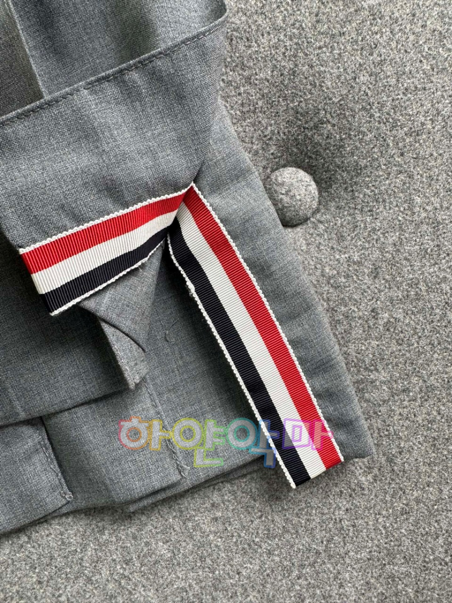 하얀악마 톰브라운 치마 (18).jpg