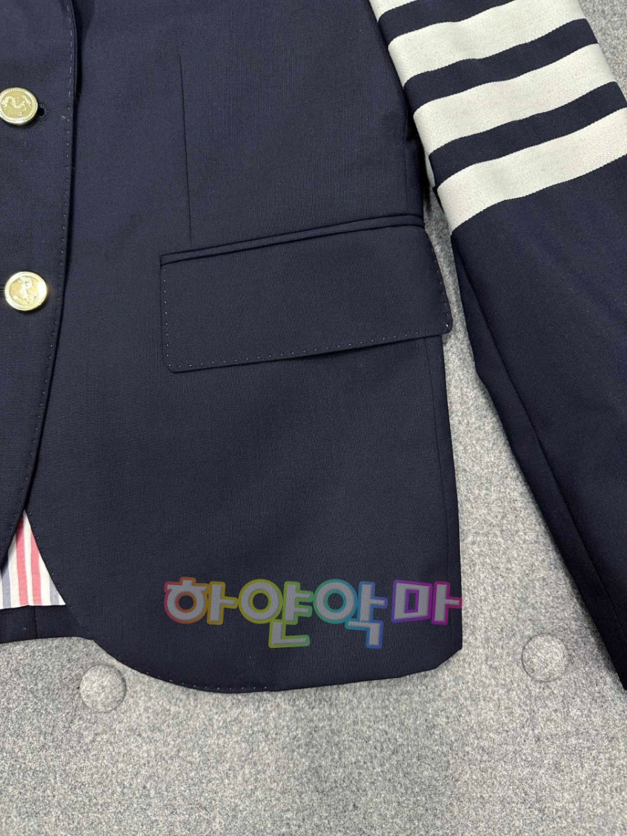 하얀악마 톰브라운 자켓 (8).jpg