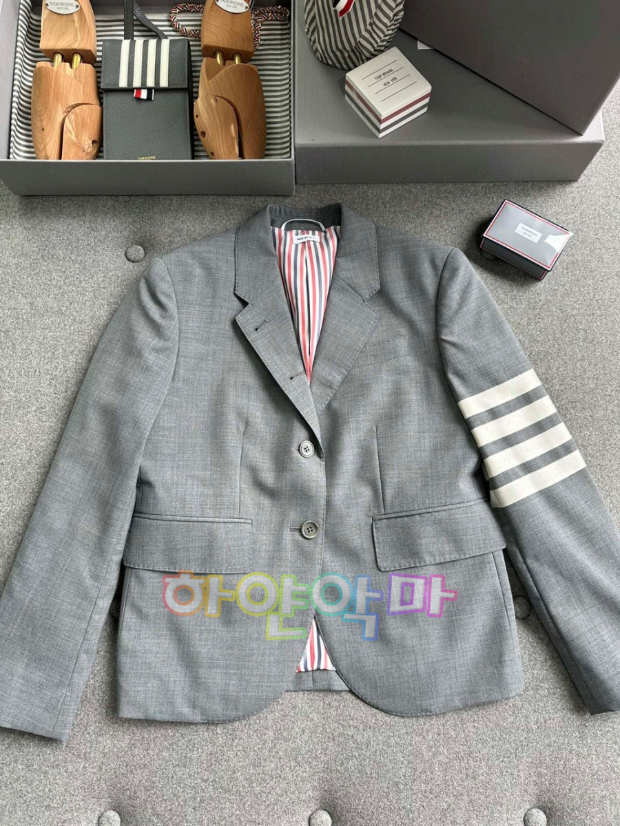 하얀악마 톰브라운 자켓 (4).jpg