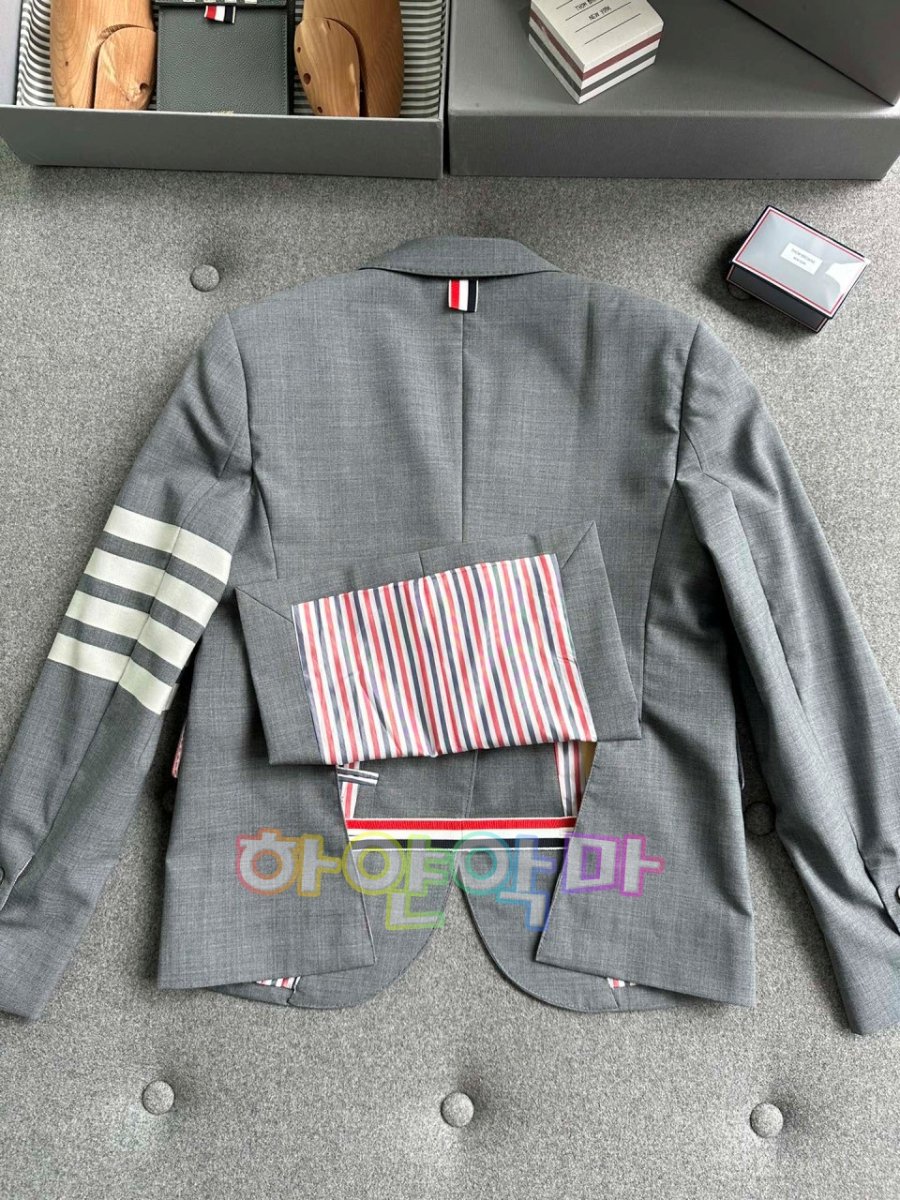 하얀악마 톰브라운 자켓 (11).jpg